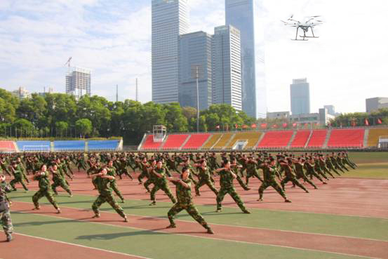 智璟科技安保無人機助力深大-冬季軍訓(xùn)總結(jié)表彰大會完美收官